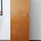 Armoire vintage