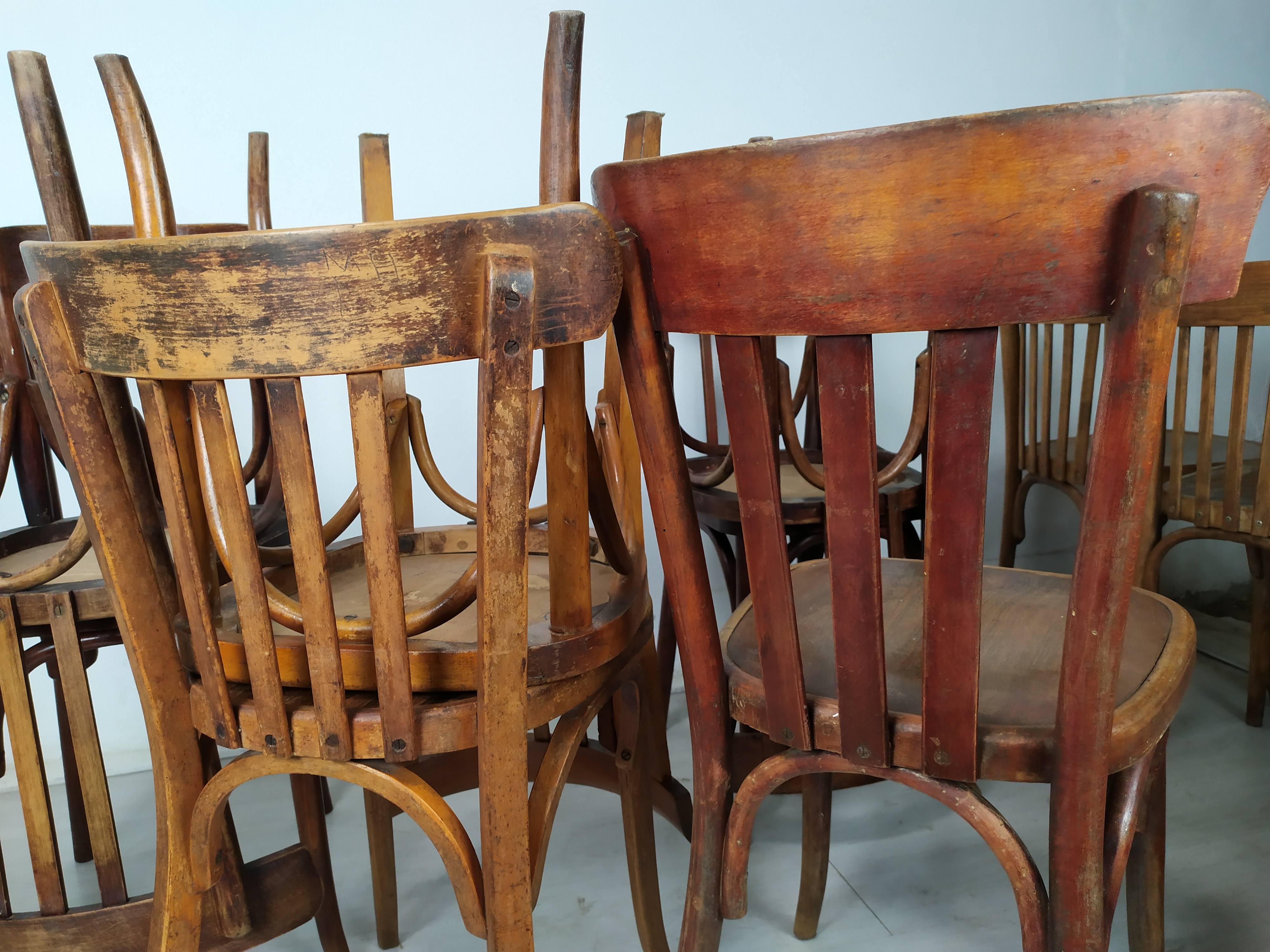 Lot de 12 chaises bistrot