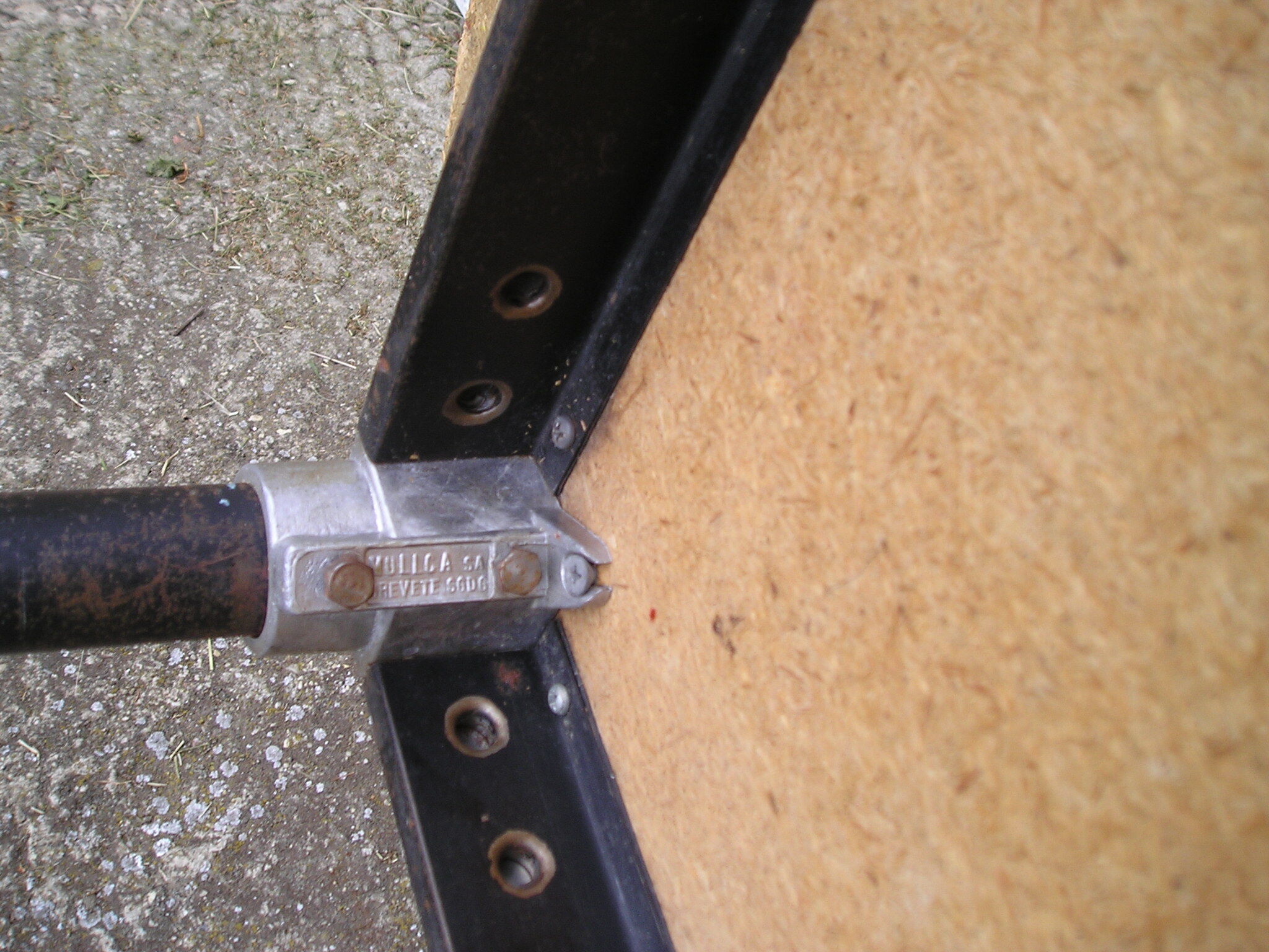 Mullca oval table for children , formica 1970