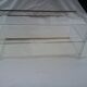 Porte-revues en plexiglas