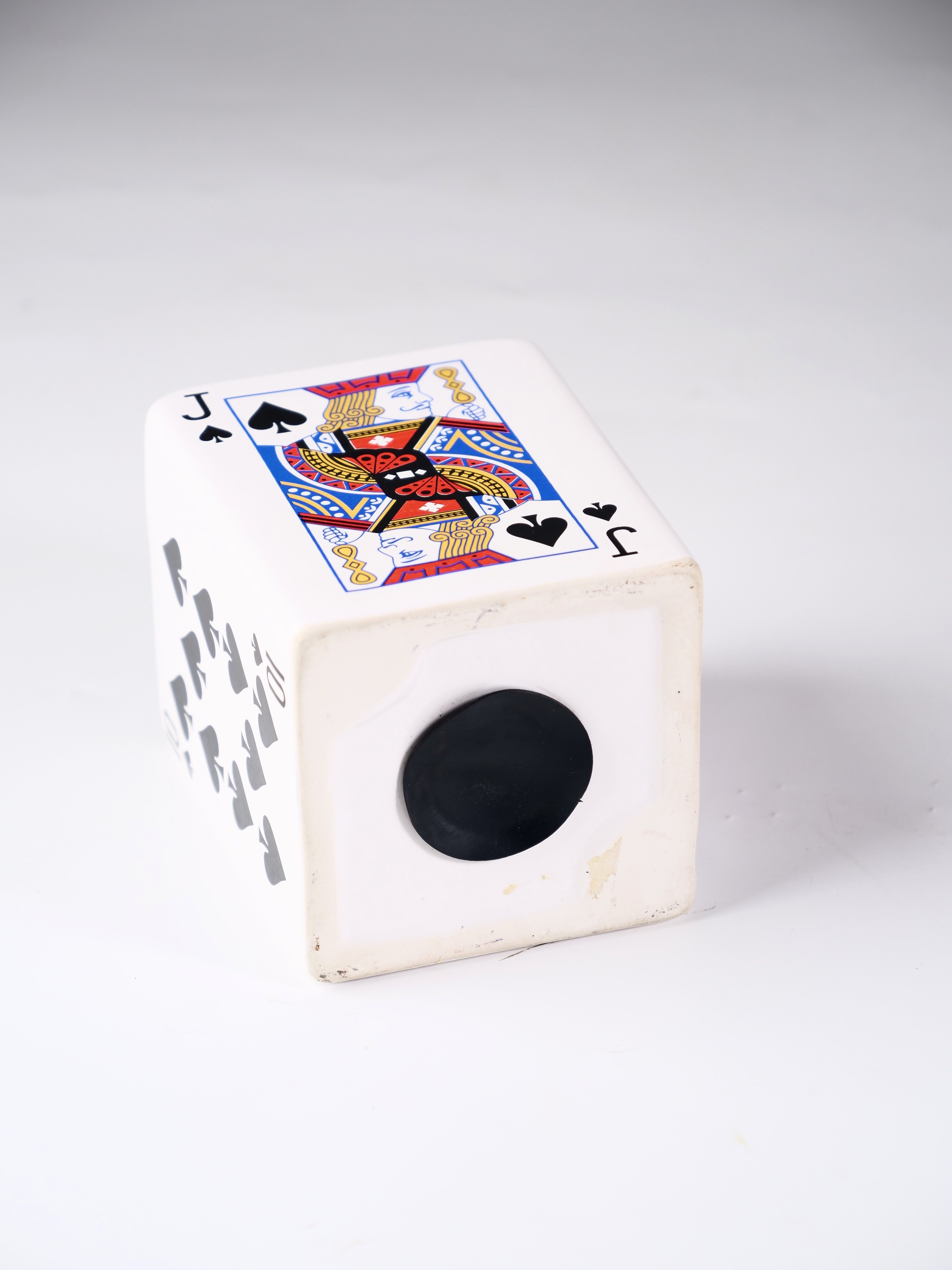 Ashtray poker design card game