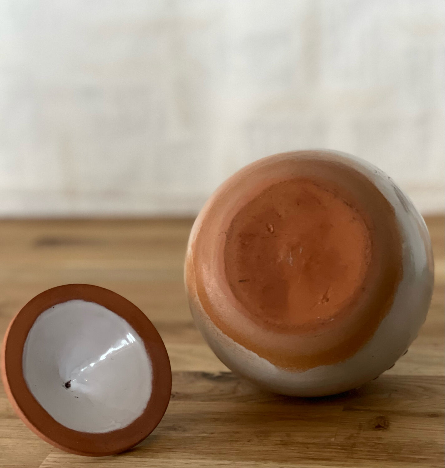 Glazed stoneware bonbonnière