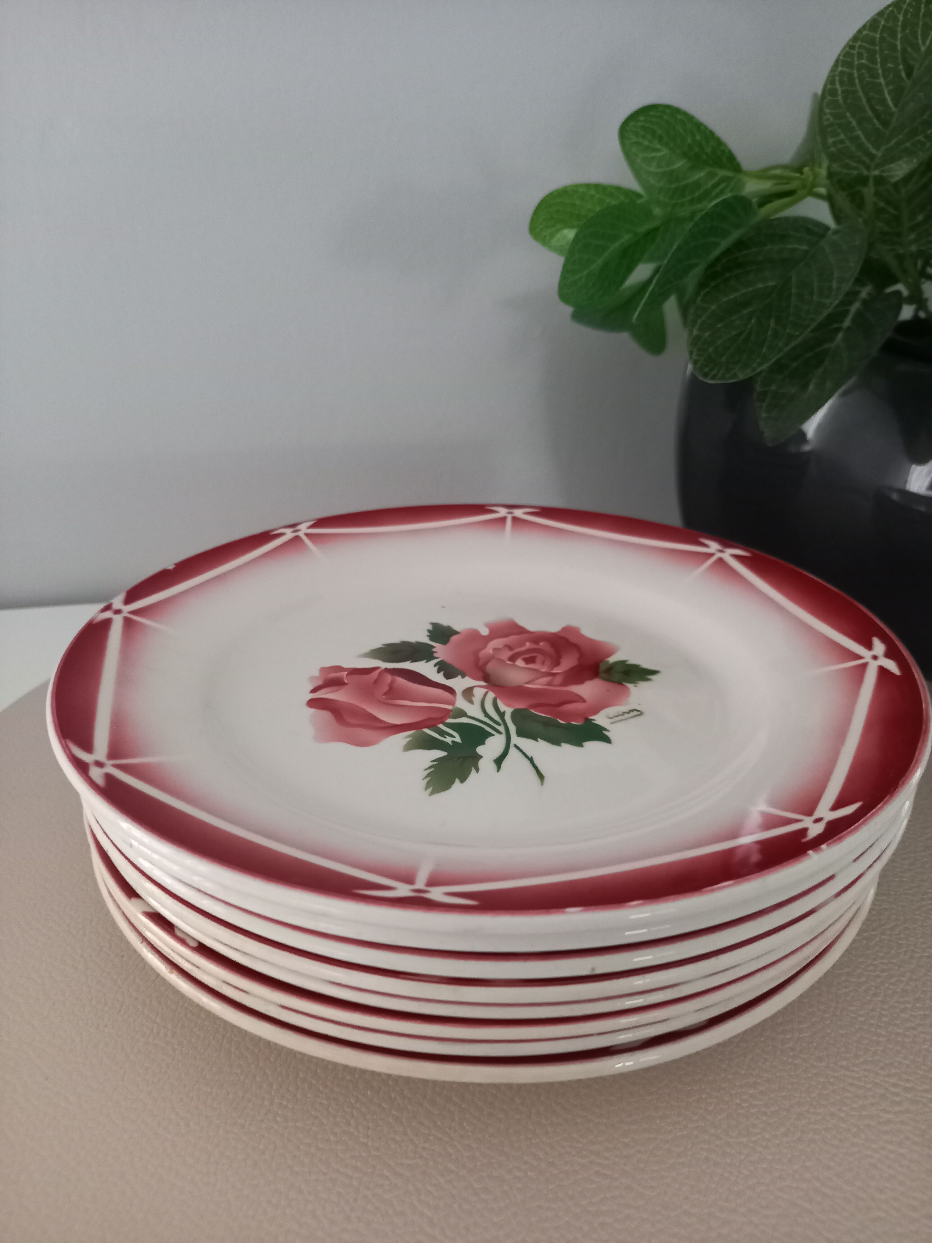 Lot of 8 flat plates Digoin Sarreguemines