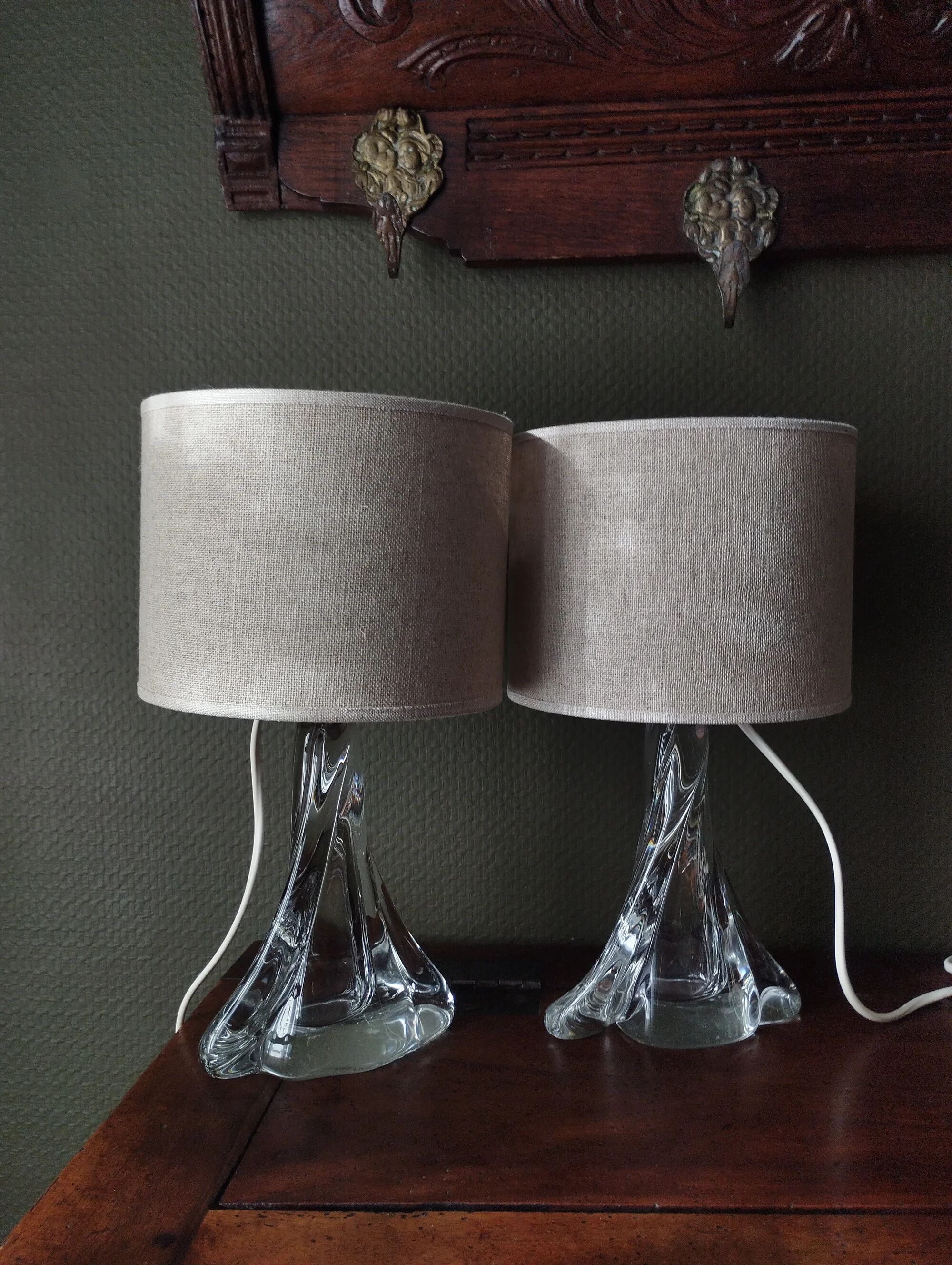 Pair of table lamps - Twisted transparent glass bases from the 1950s - Hemp shades