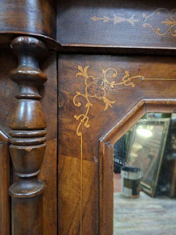 Buffet bas ou enfilade époque napoléon lll en placage de bois précieux