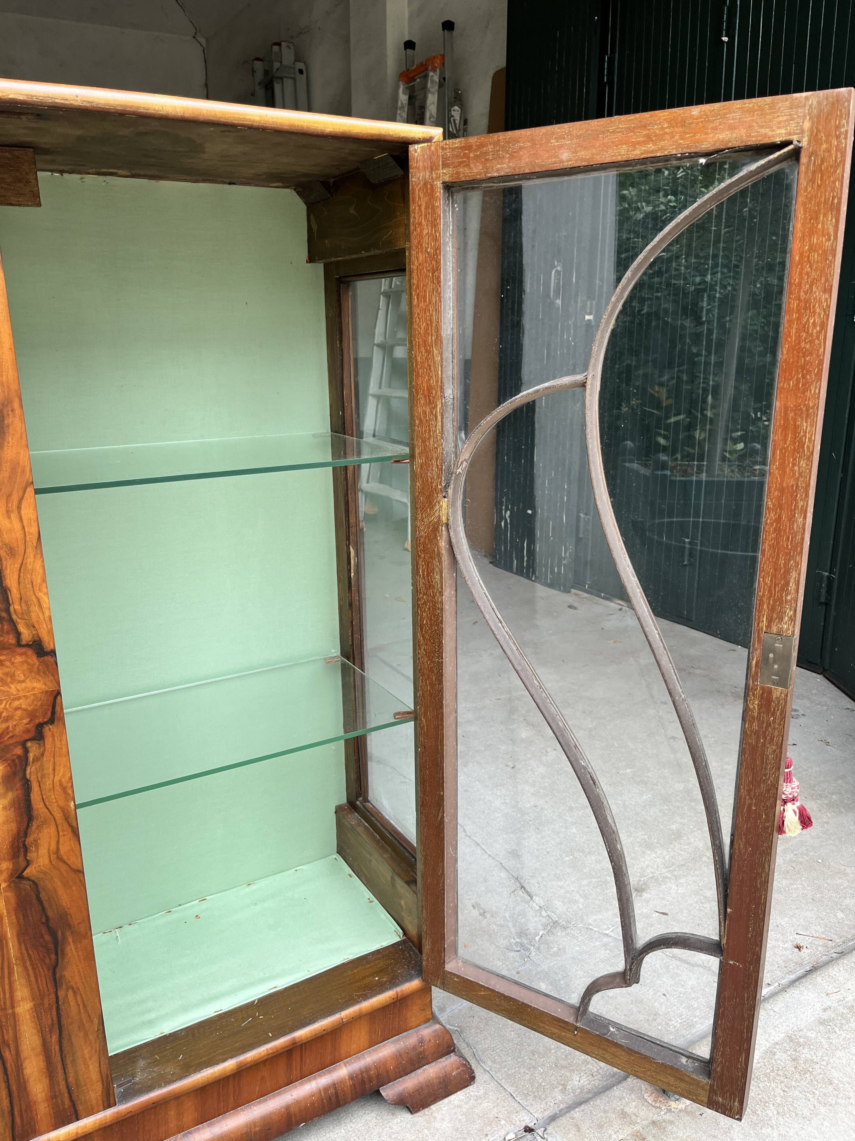 Vitrine Art Nouveau