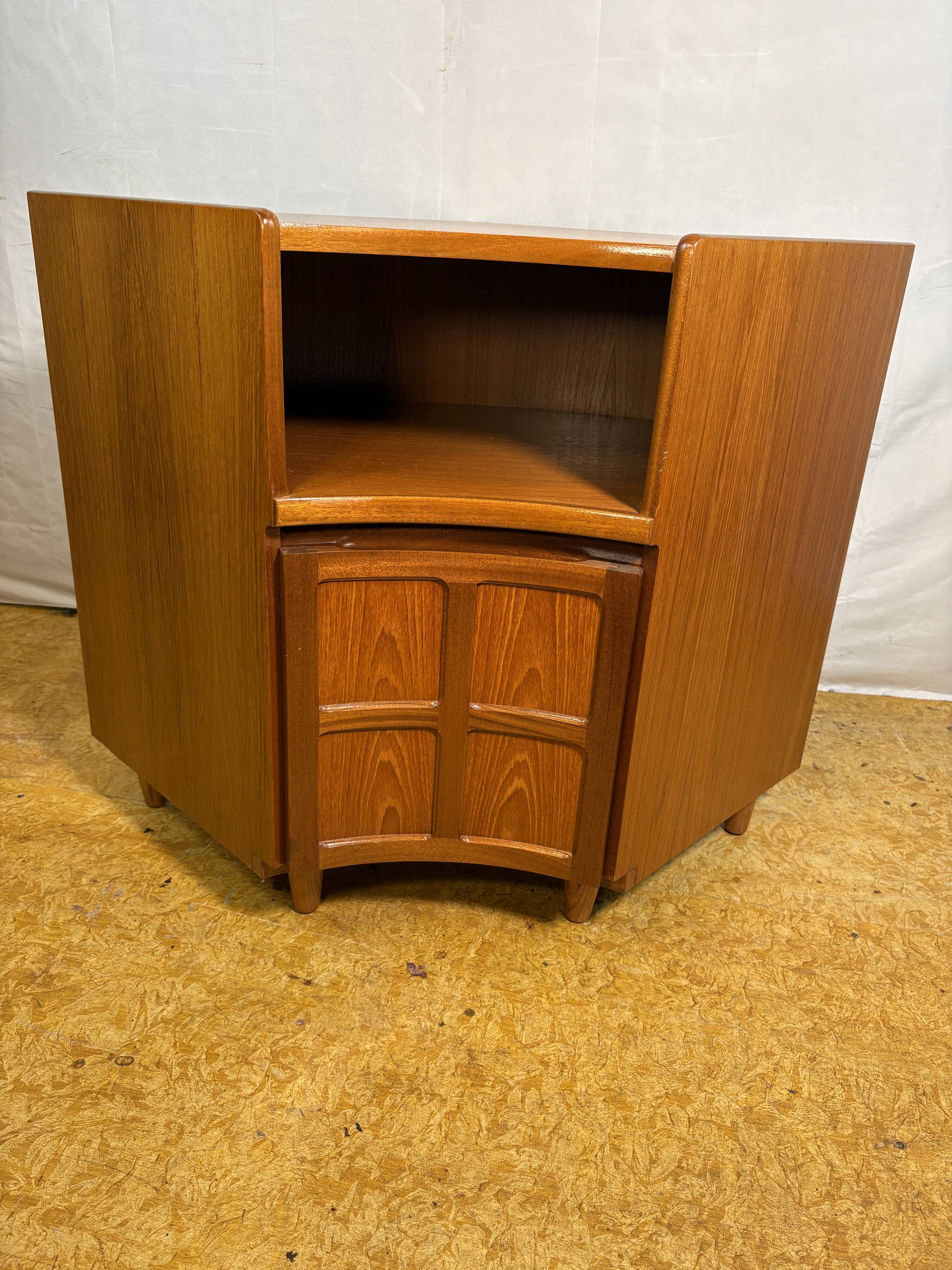 Vintage Nathan Teak Corner Cabinet (c. 1960s–1970s) – Mid-Century Modern  A