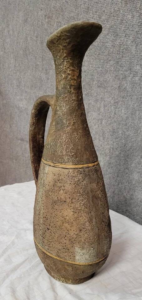 Atelier Garnier pottery: large pitcher with Lascaux decorations + André bowl