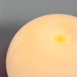 Grande lampe de table en verre opalin, Tchécoslovaquie, années 1960