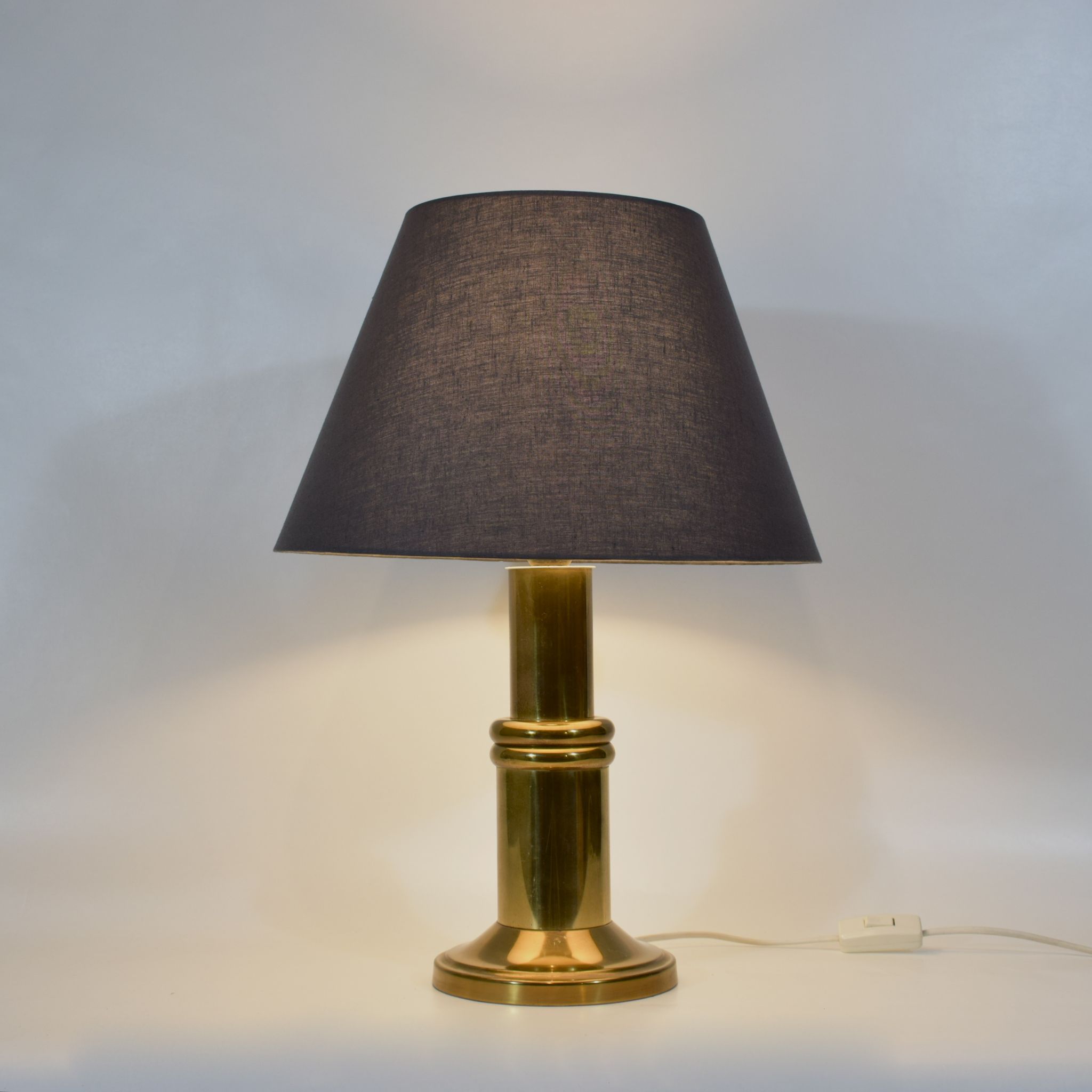 Lampe de table vintage en laiton