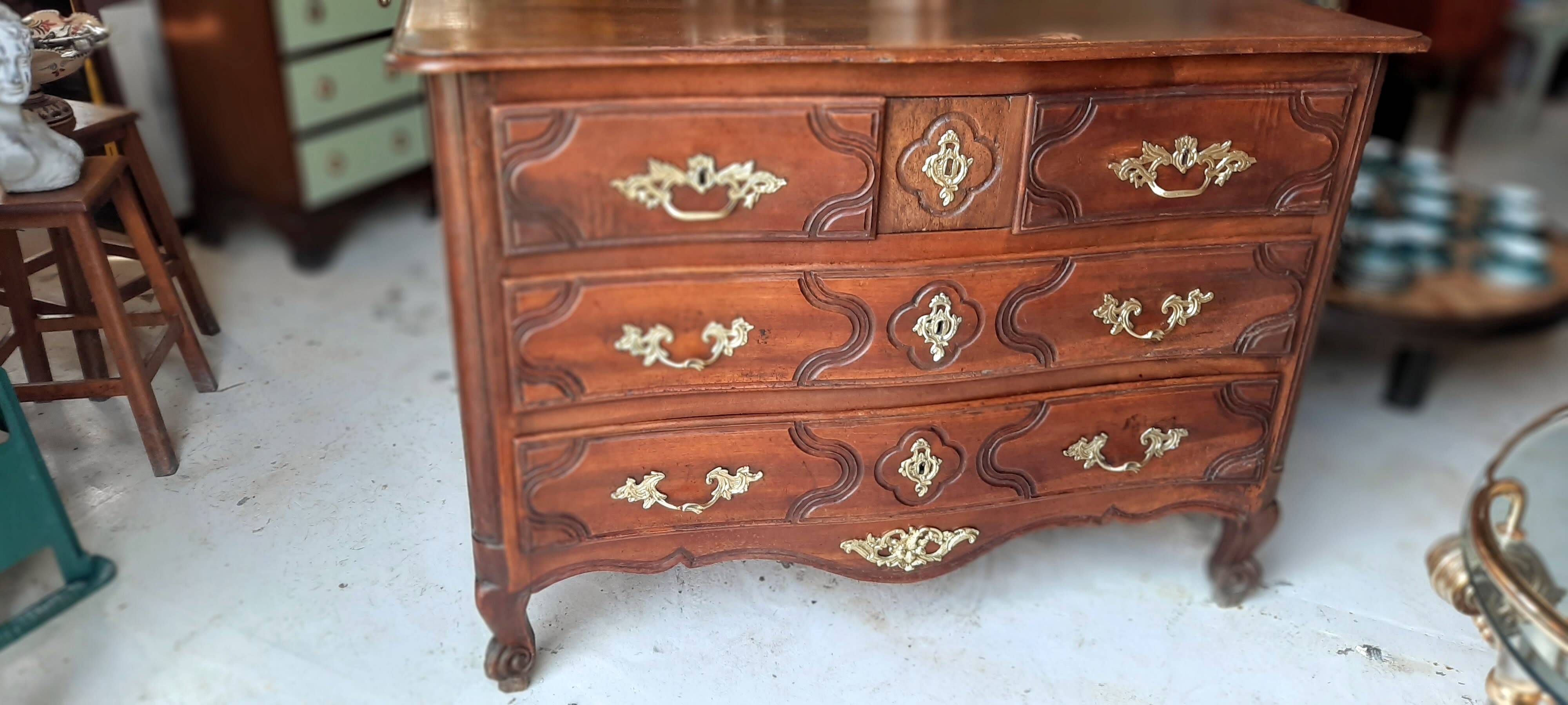 Louis XV walnut chest of drawers