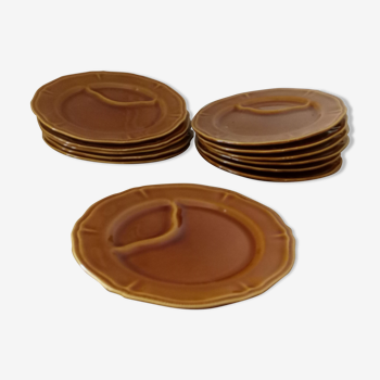 Set of 12 Longchamp plates