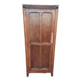 Armoire parisienne