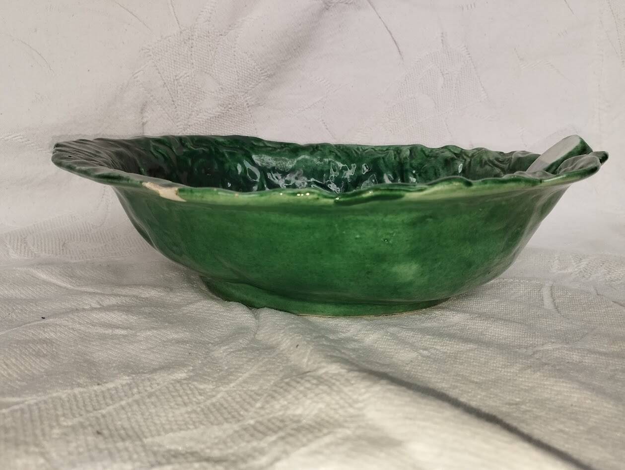 Large cabbage leaf plate Gerber – French barbotine – decorative piece