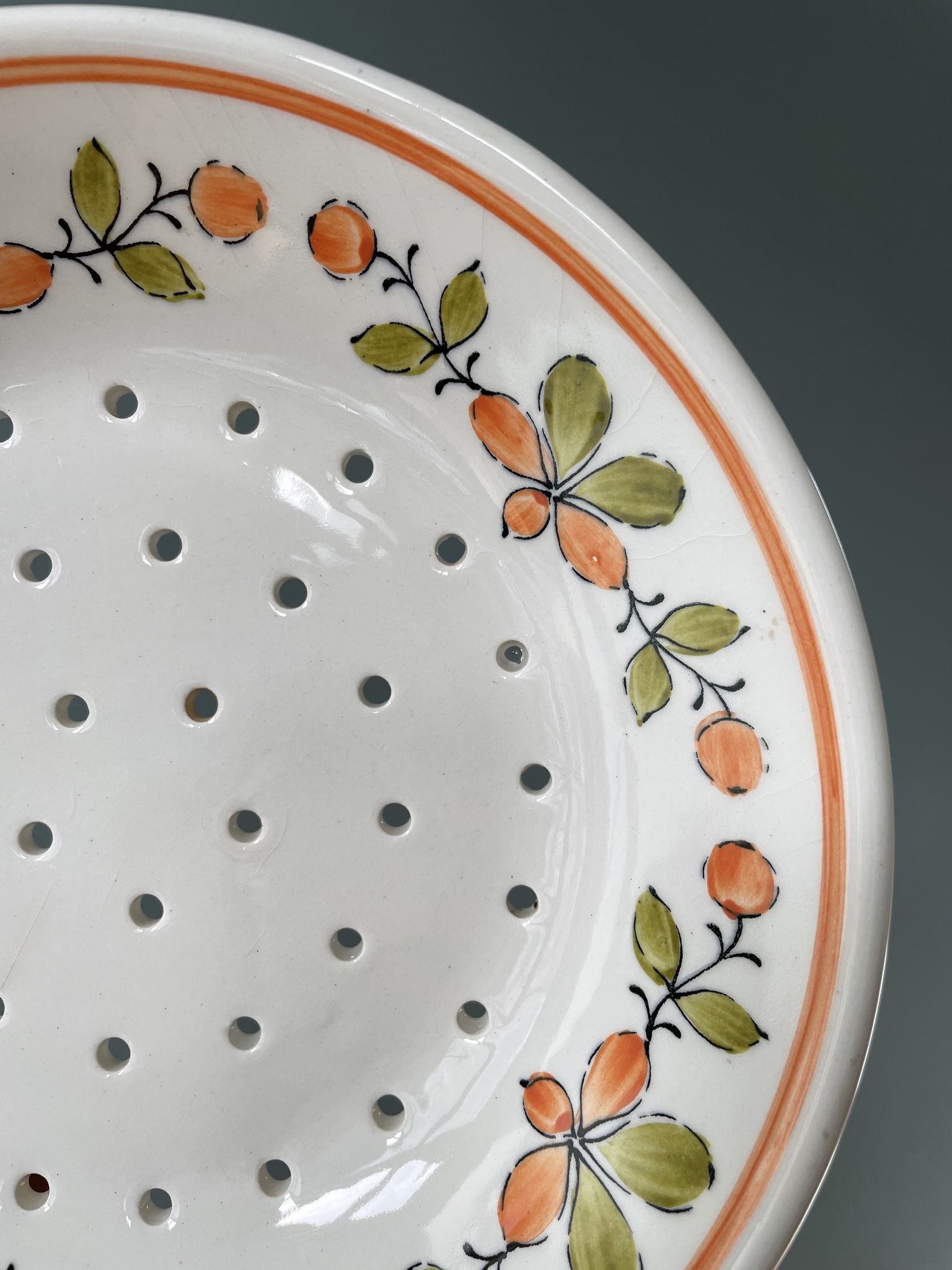 Vintage drip dish in Gien porcelain