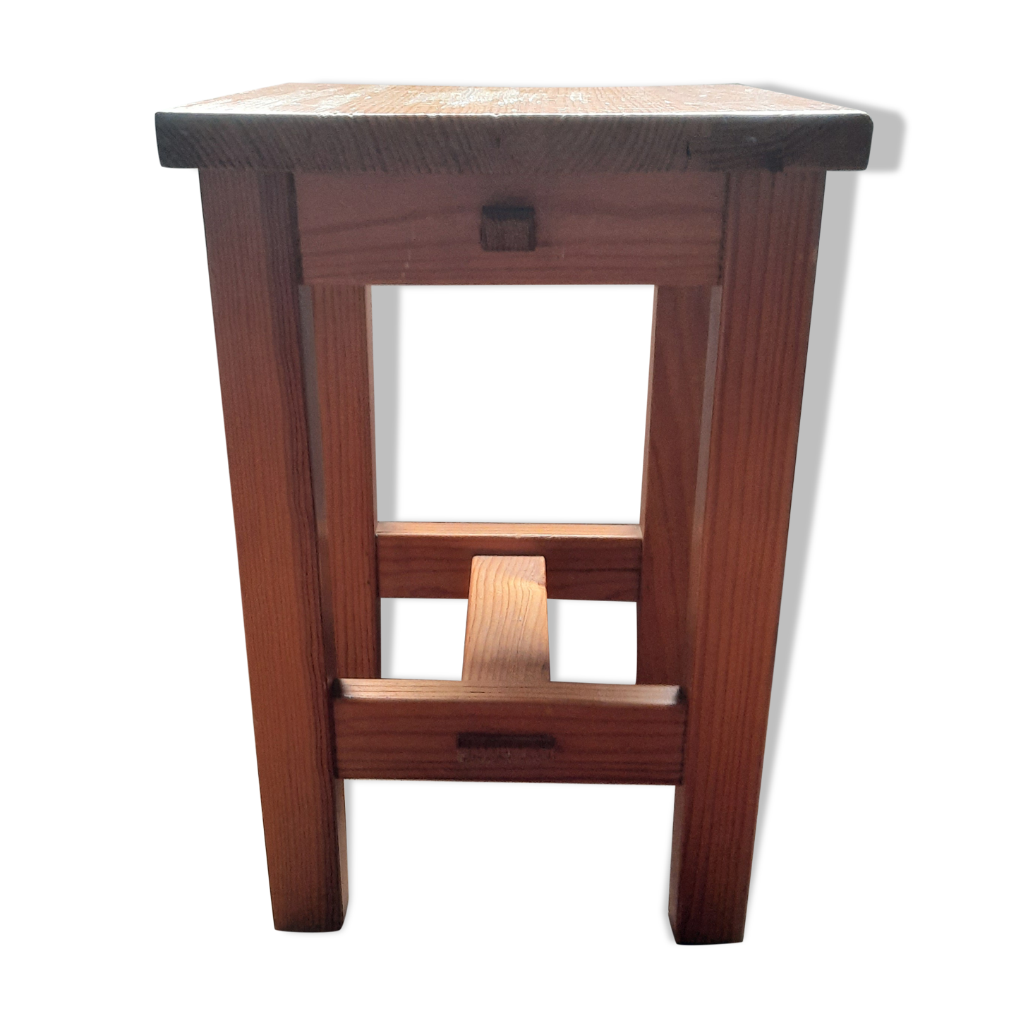Tabouret en pin