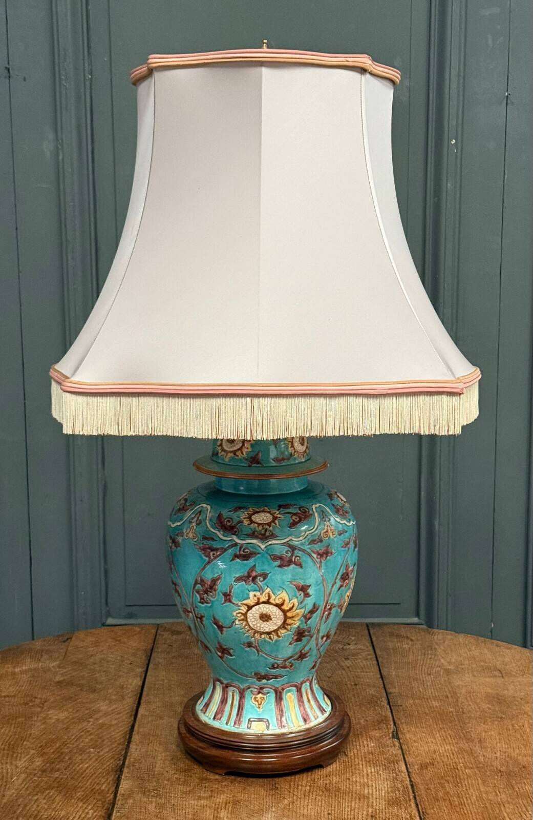 Large Chinese ceramic lamp, 20th century, floral decoration, original lampshade