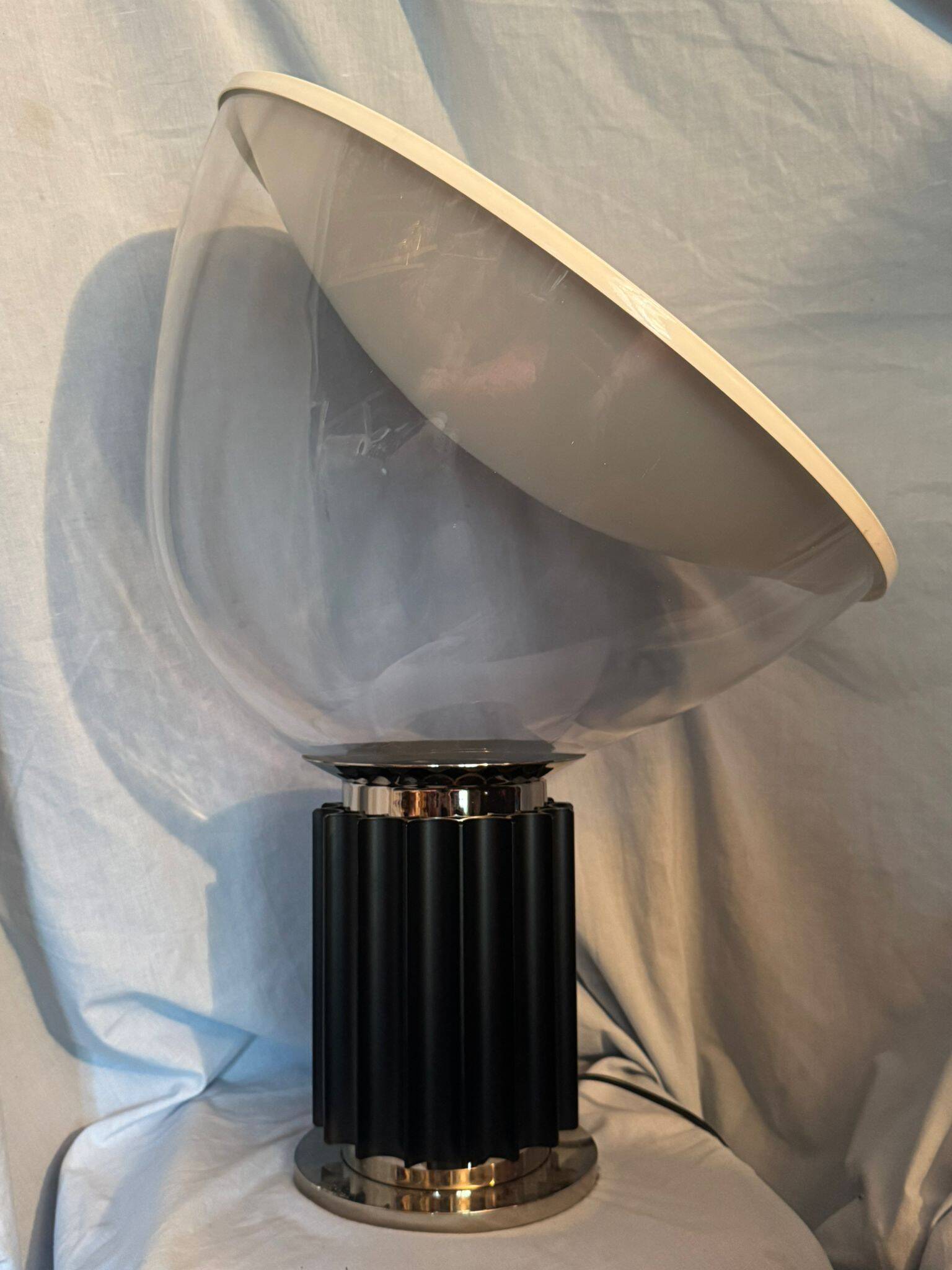 Lampe taccia - flos | design achille & pier giacomo castiglioni