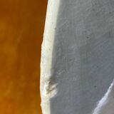 Plat ancien en porcelaine de Hiens, terre de fer