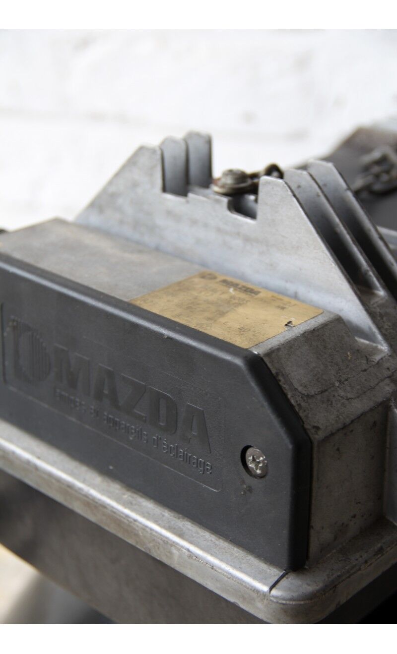 Suspension mazda in black enamel