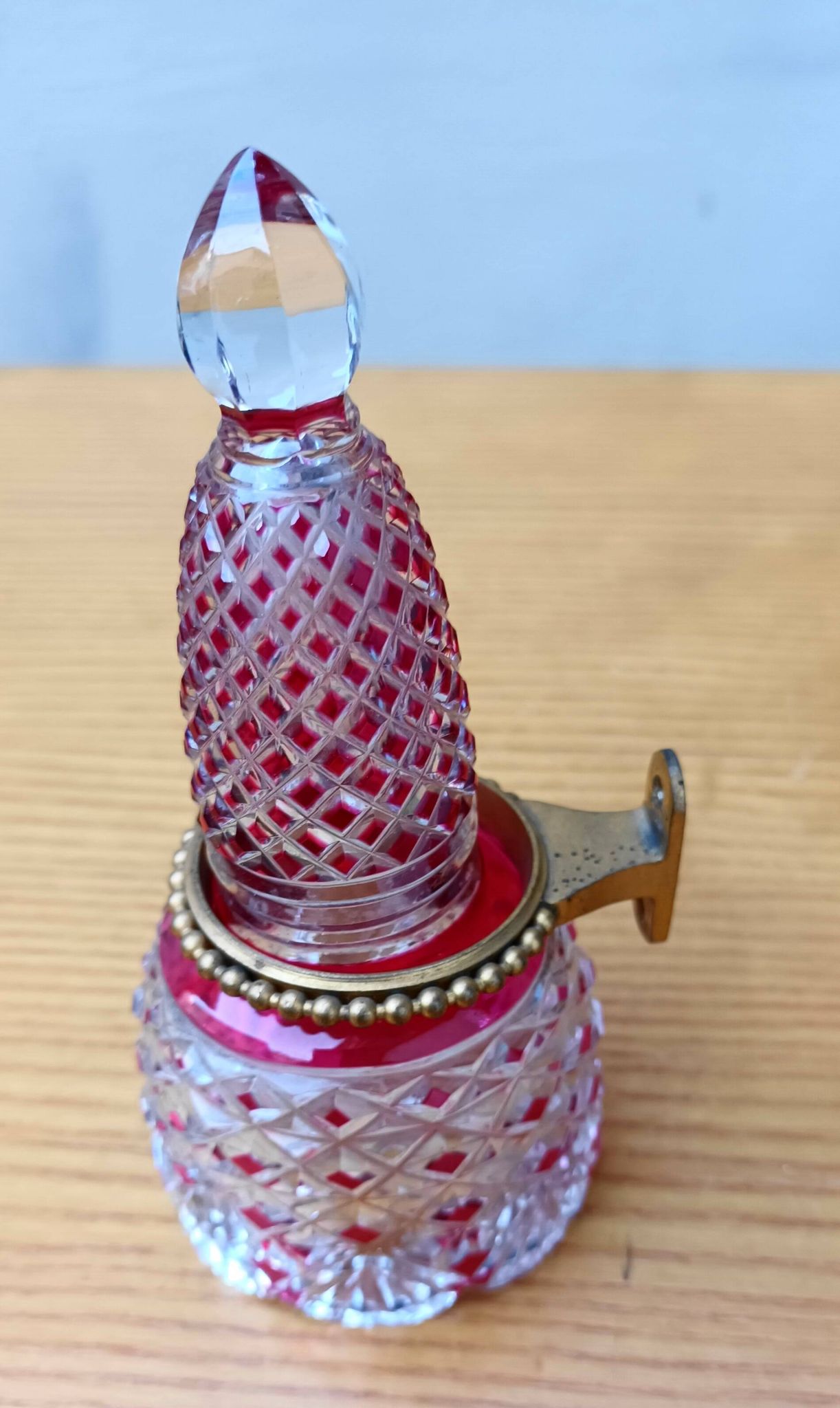 Vase de voiture en cristal taillé et teinté "Baccarat",Art Deco