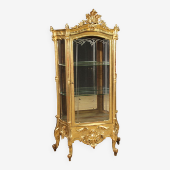 Elegant 19th century rocaille style gilded showcase