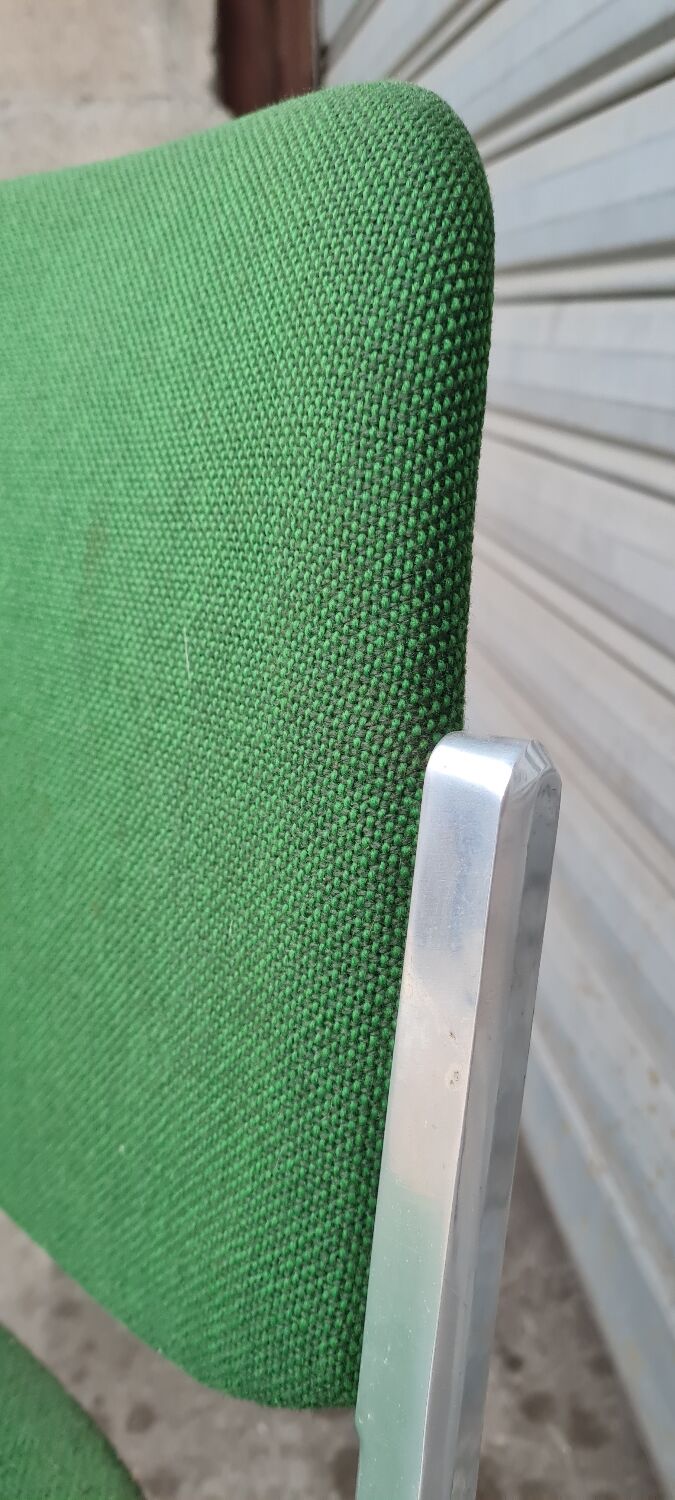 Paire de chaises modèle DSC 106 de Giancarlo Piretti pour anonima