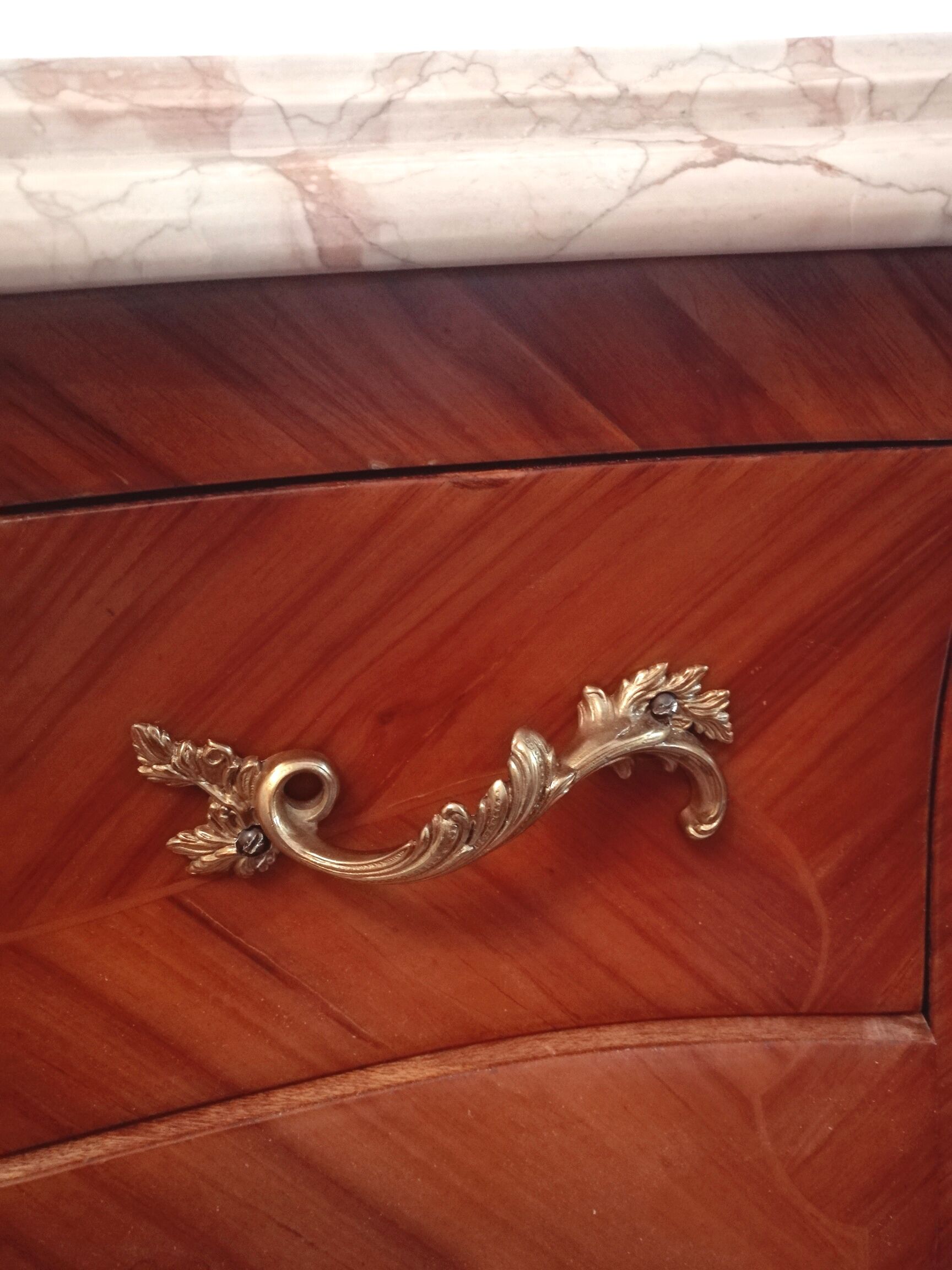 Commodity tomb three drawers Louis XV style