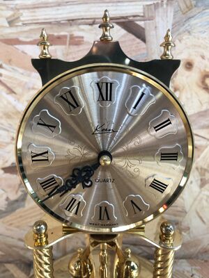 Horloge pendule 400 jours kern métal doré avec cloche verre vintage