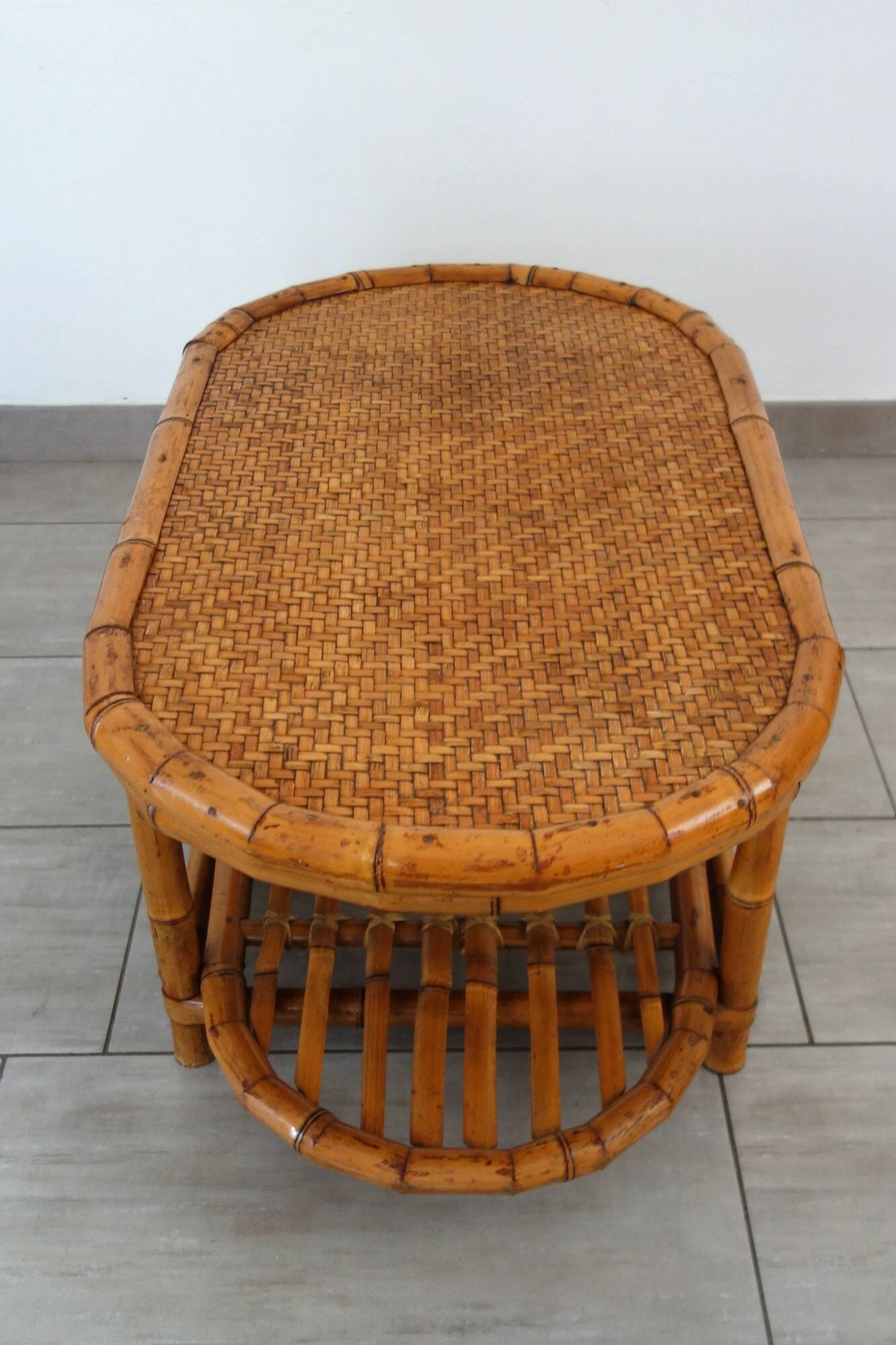 Table basse vintage bambou et osier tressé