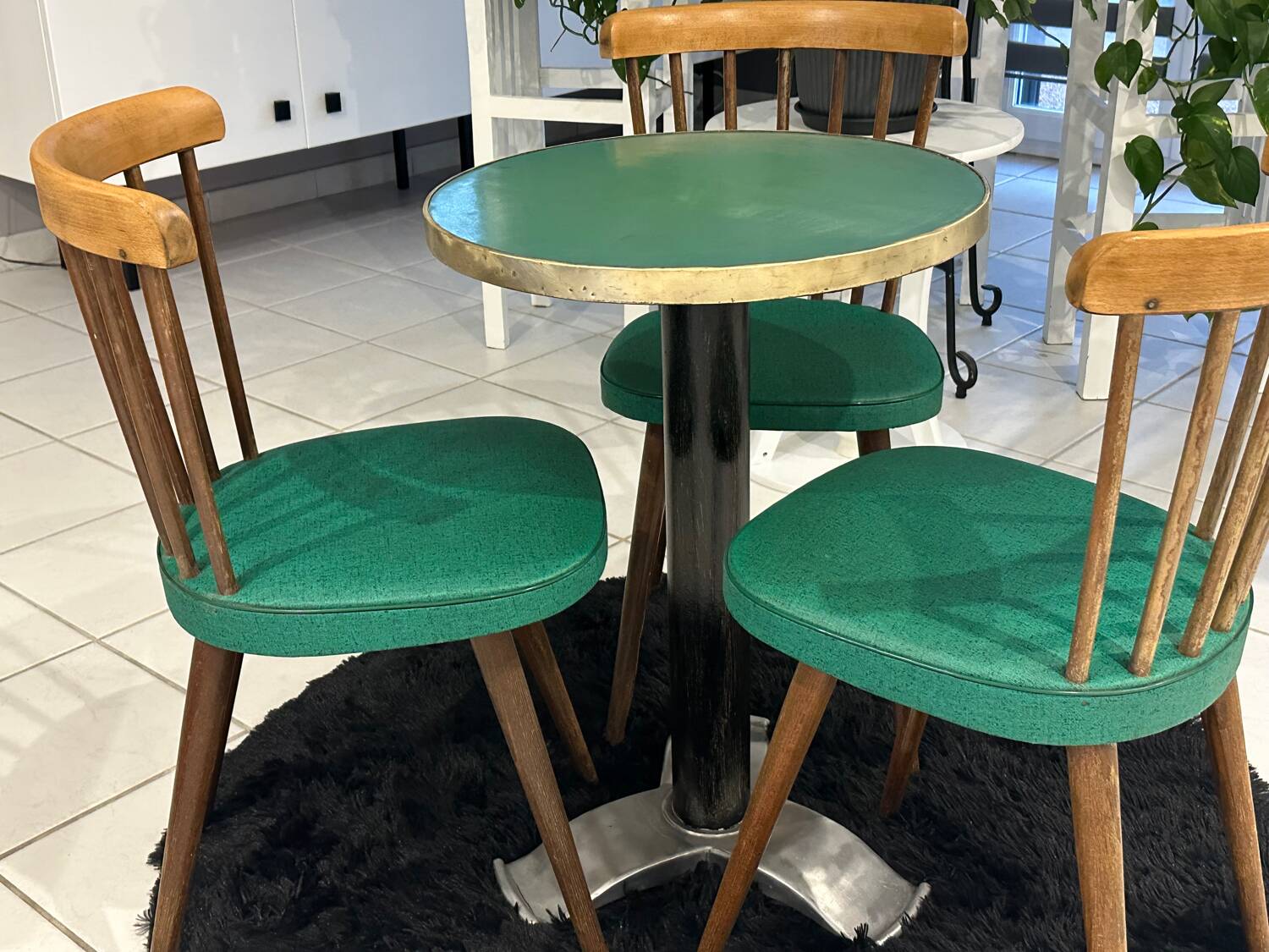 Set of pedestal table and 3 vintage bistro chairs from the 1960s