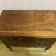 Petite commode de style Louis X.V. en parqueterie de bois de rose;