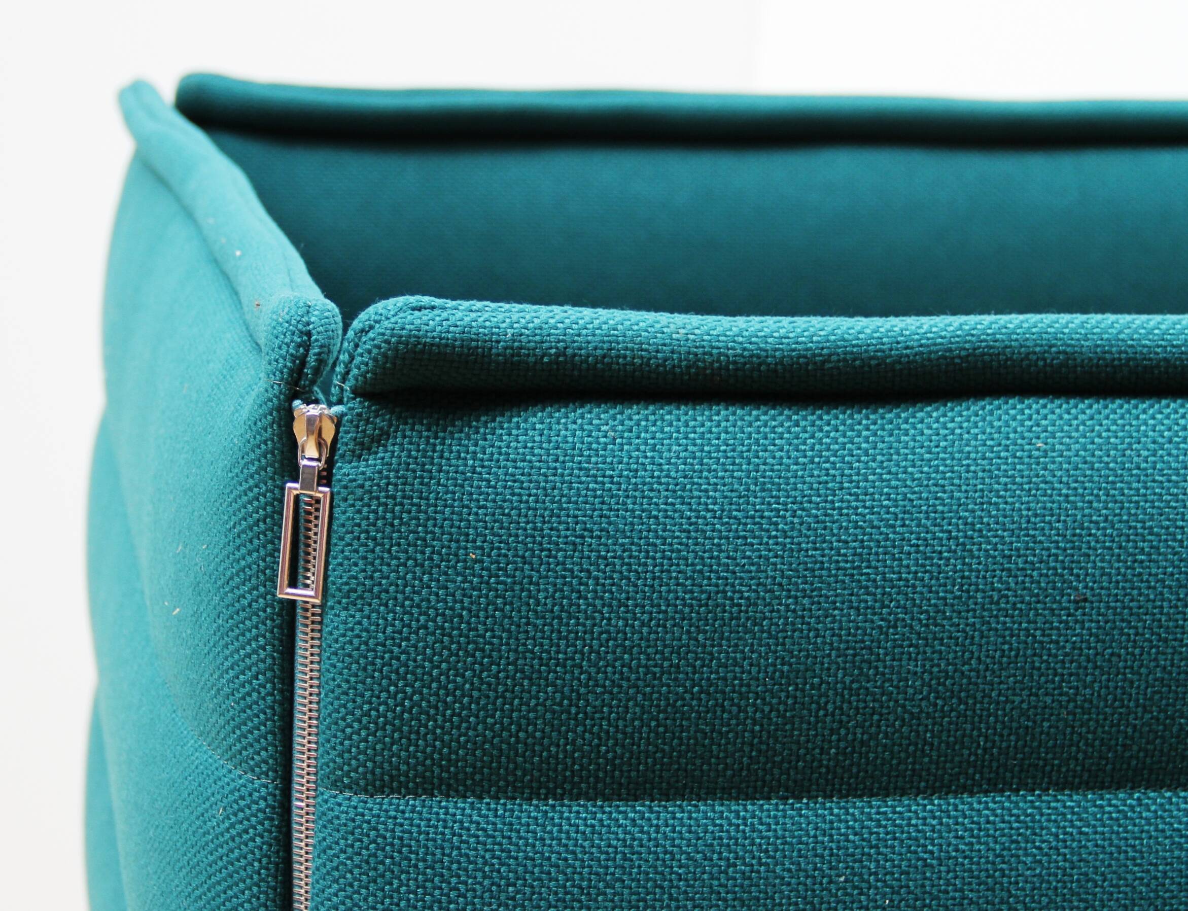 Alcove armchair, Erwan & Ronan Bouroullec, Vitra