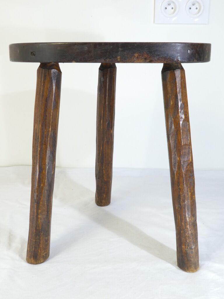 Wooden tripod 50