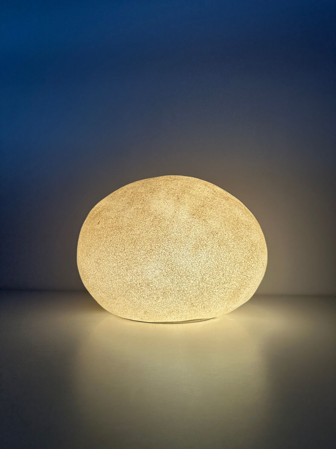 Lampe rocher par André Cazenave modèle Dora 1970
