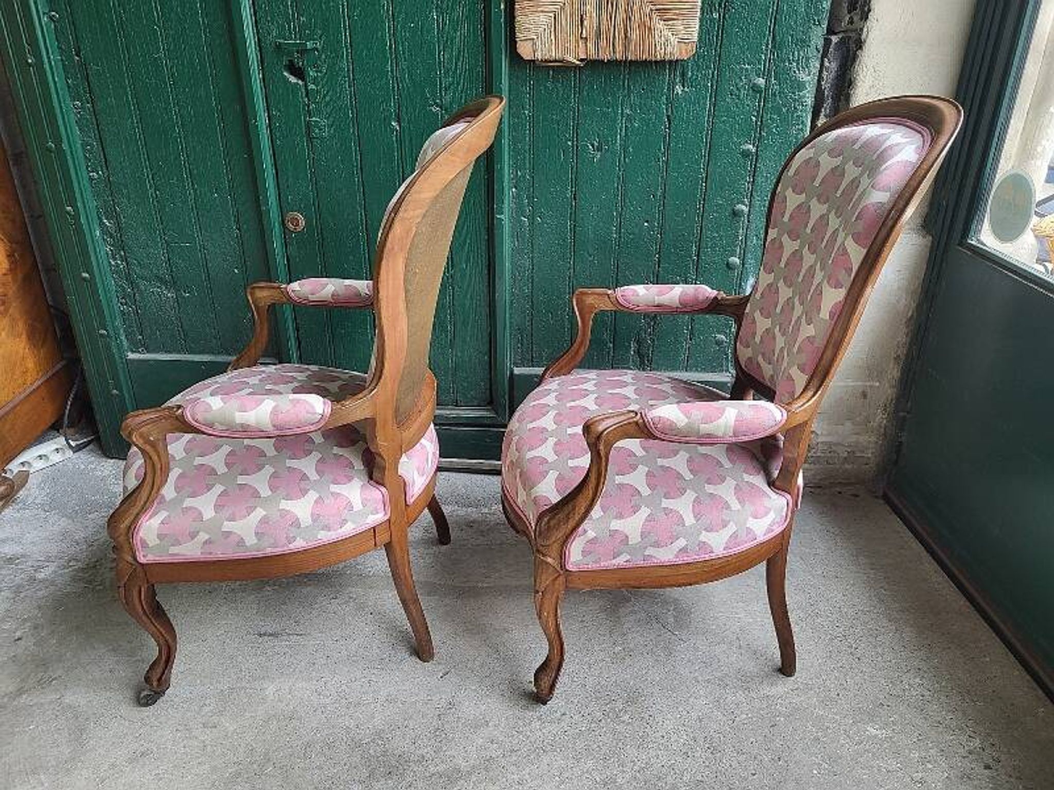 Paire de fauteuils louis philippe en noyer