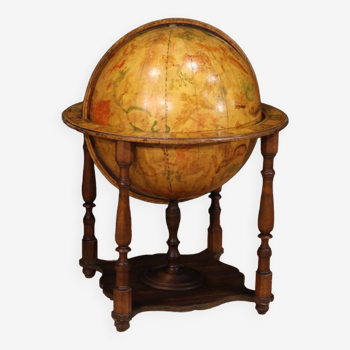 Great globe in wood from 70s