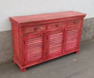 Buffet en bois rouge