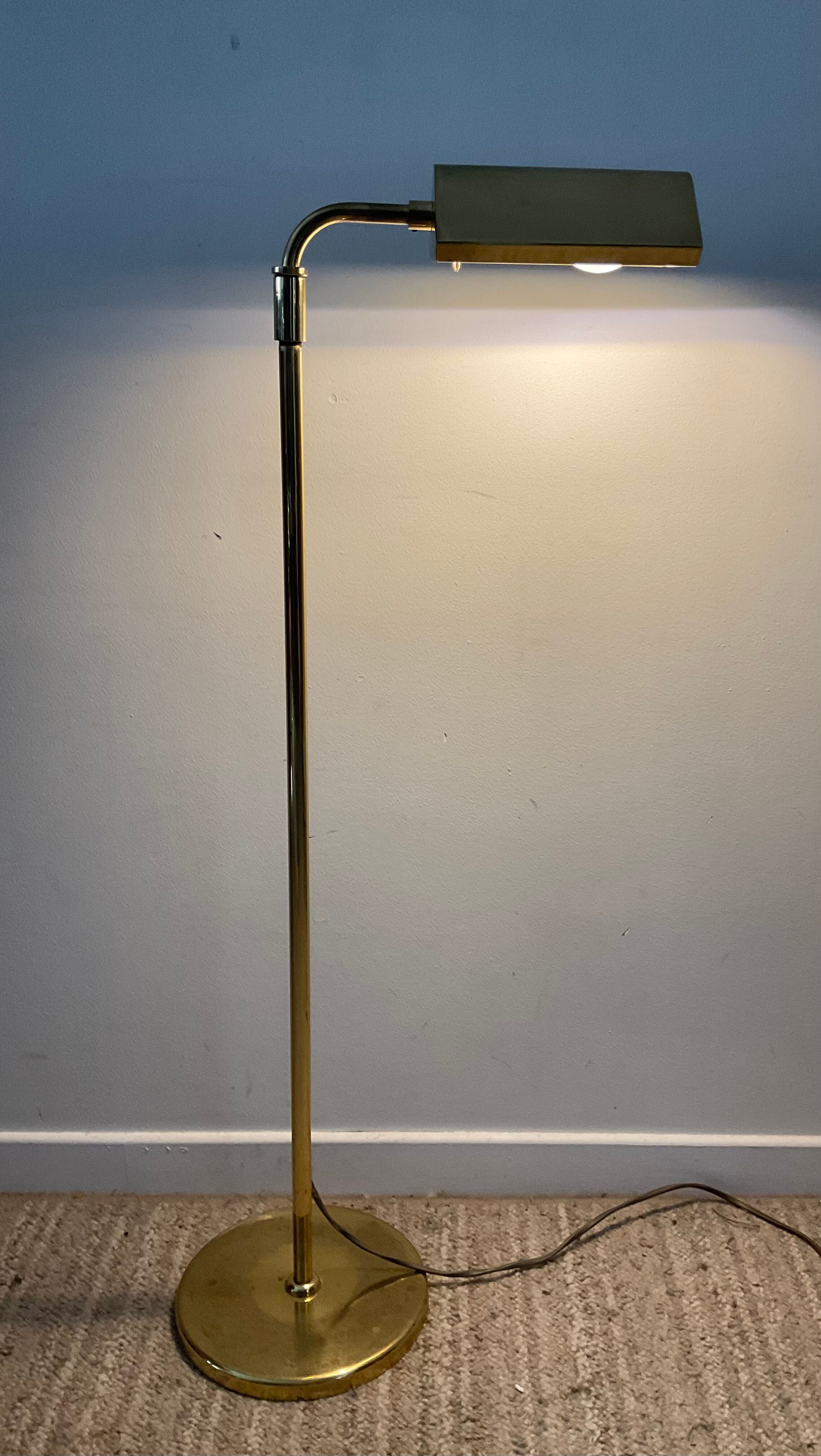 Deknudt brass e-reader floor lamp from the 70s