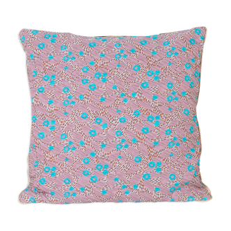 Jacquard flowers cushion