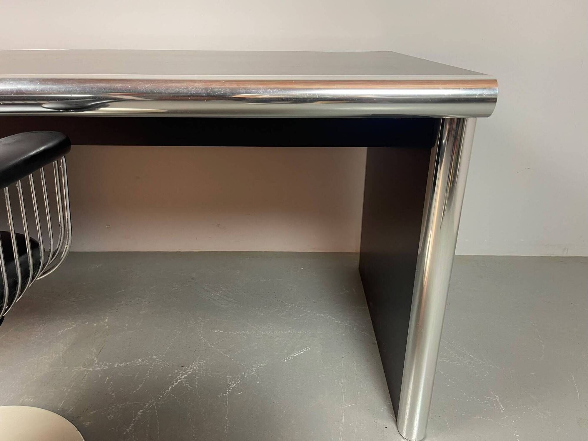 BIG Executive Design Desk by Guido Faleschini for i4 Mariani. Italy, 1970s.