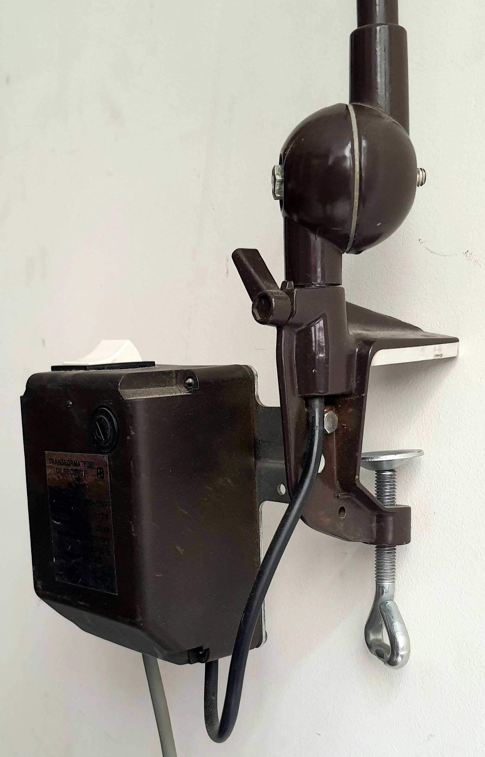 Vintage clip-on workshop lamp from the 50s/60s