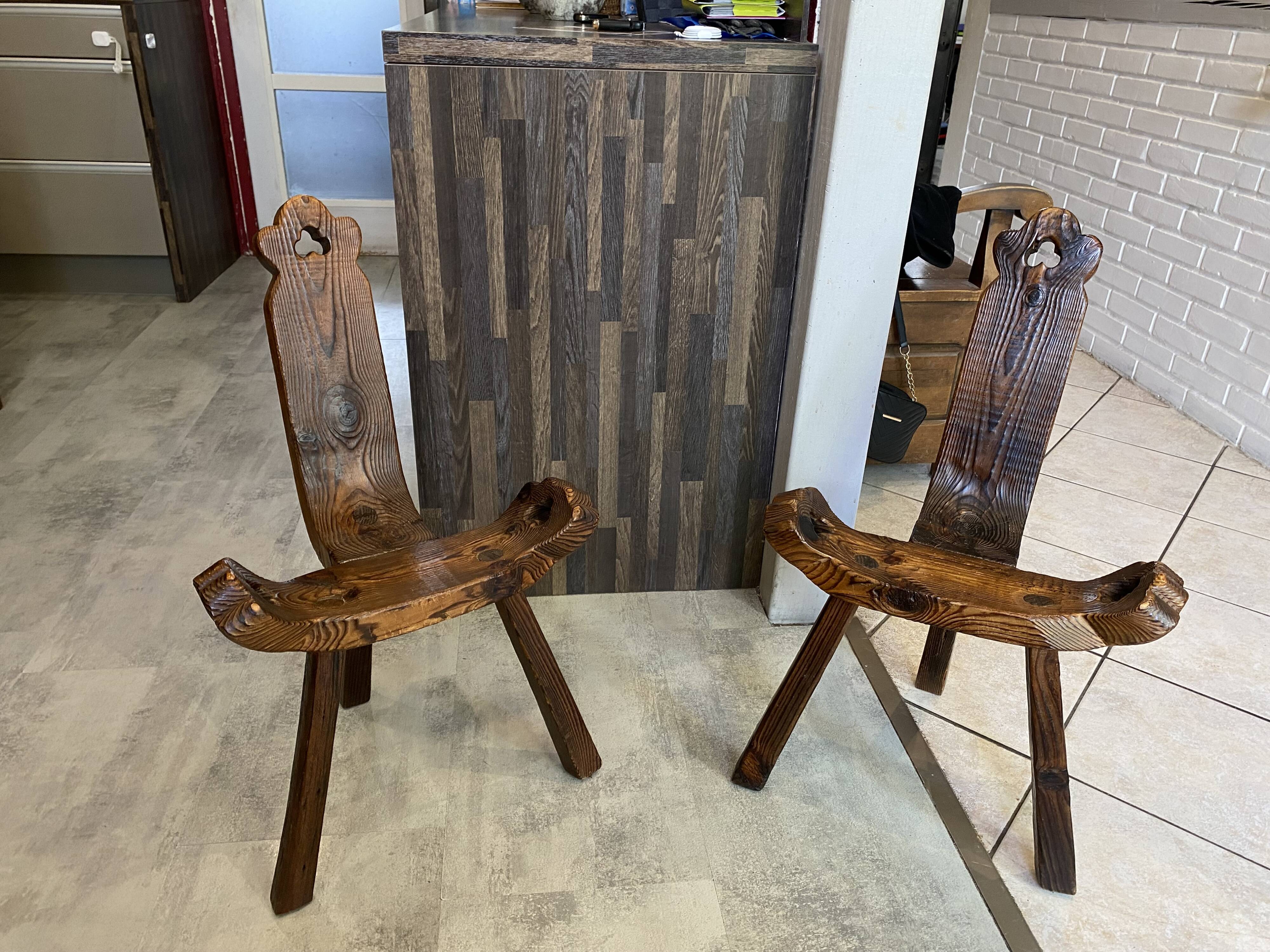 Brutalist tripod chair n1, carved solid wood, antique.