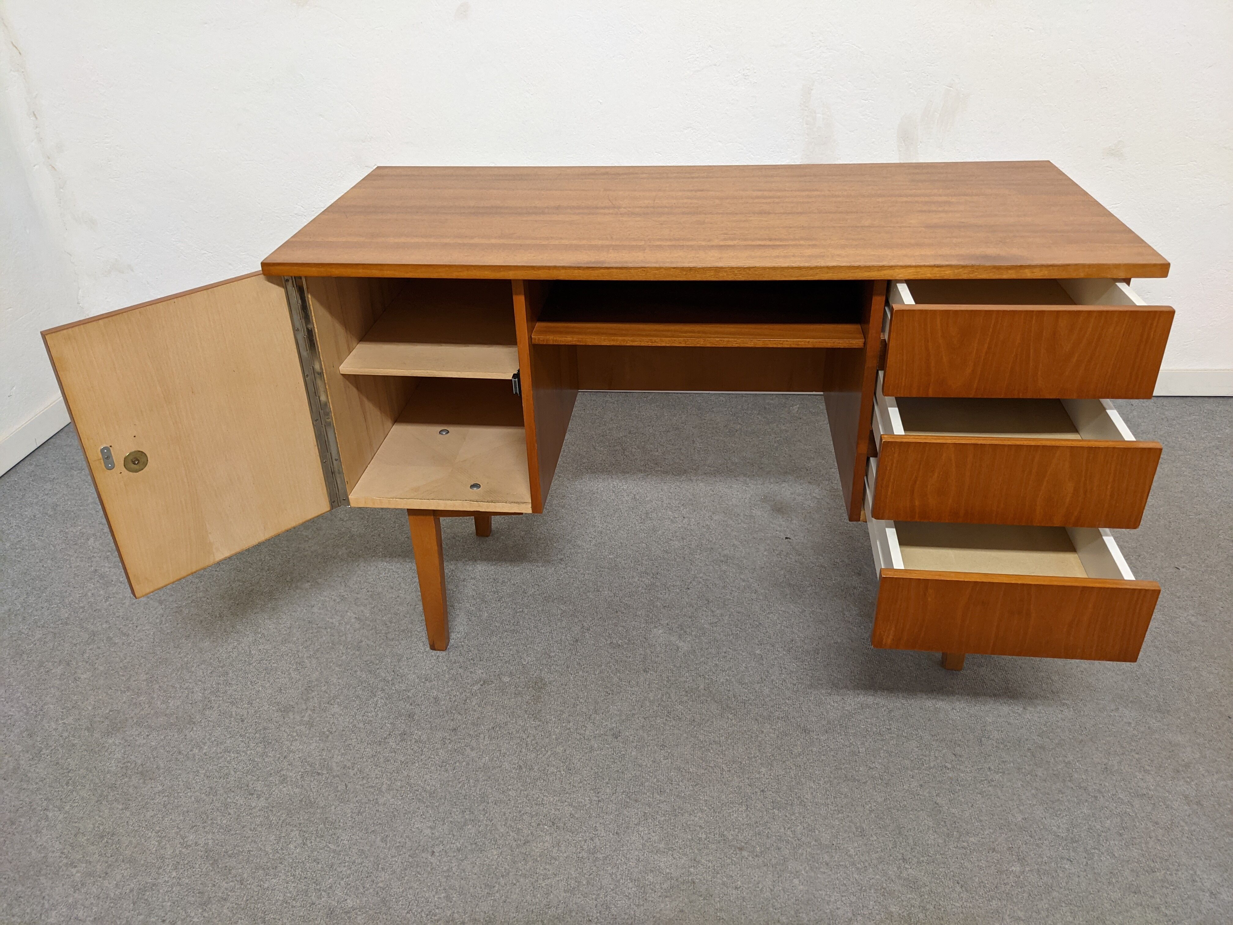 Bureau des années 50/60
