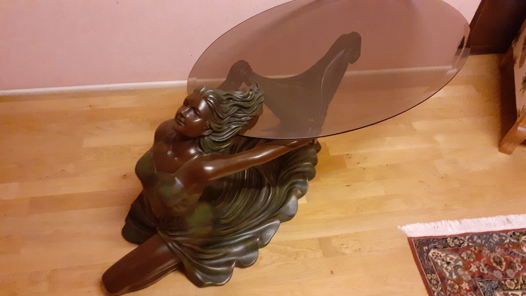 Coffee table, young woman in resin, smoked and beveled glass