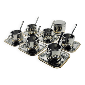 Six tasses et un sucrier en inox