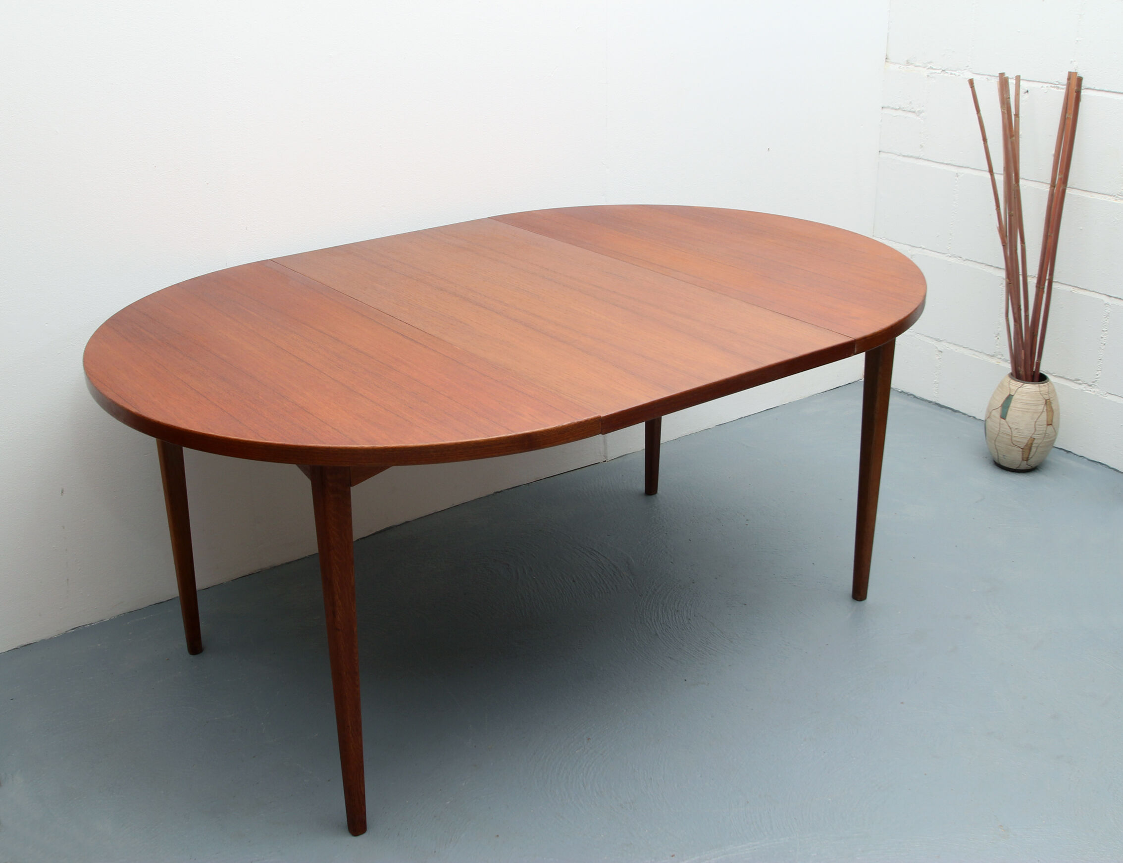 1960s extendible  round dining table in teak