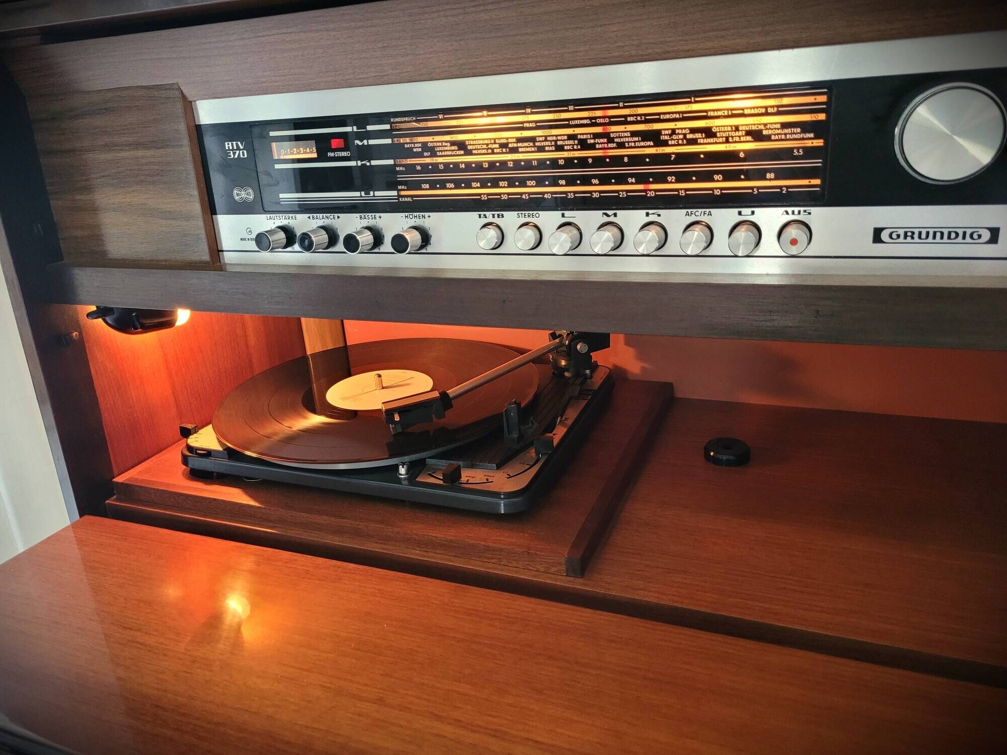 Vintage Grundig Hifi Radio Cabinet from the late 60s