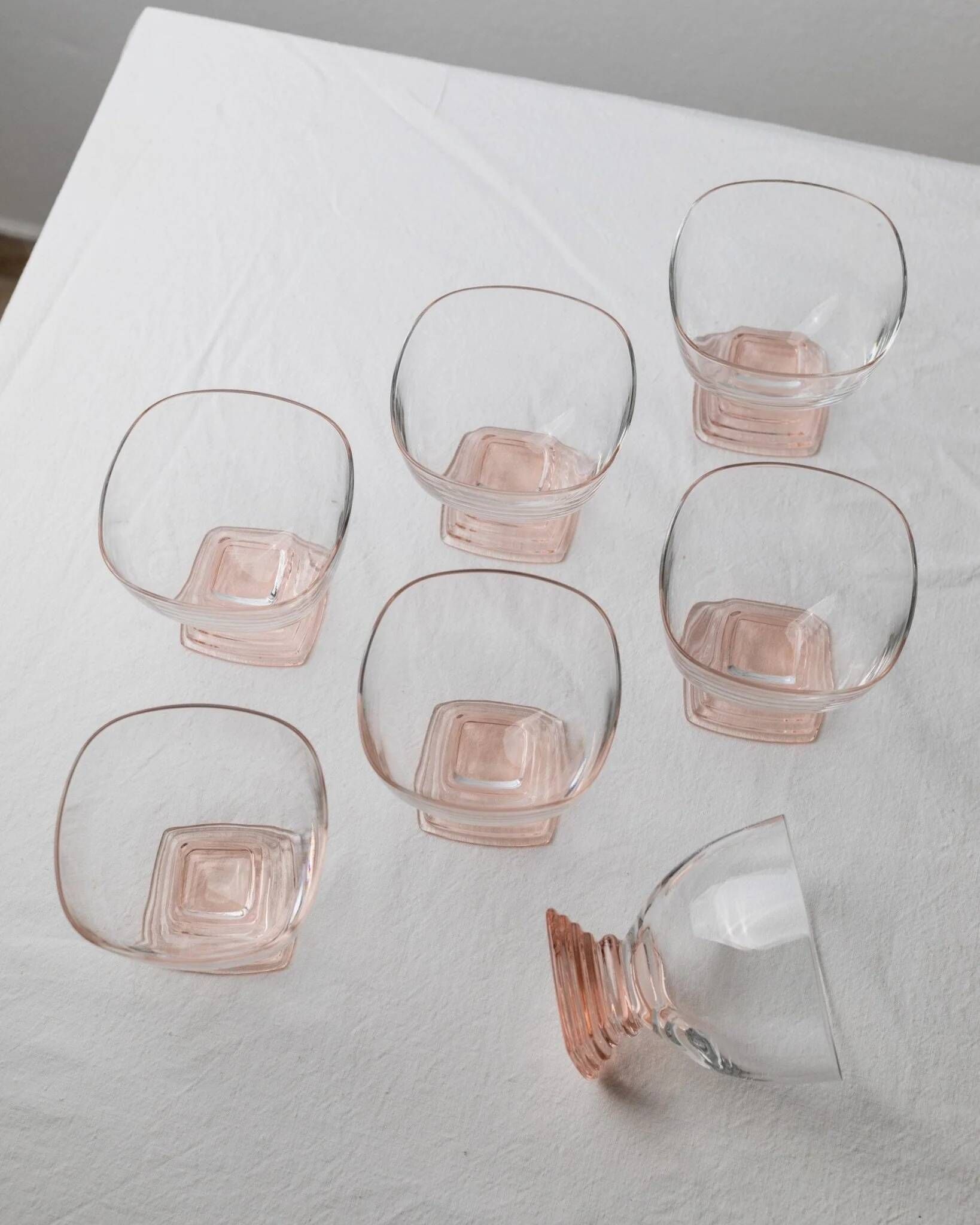 7 Retro Murano Glass Drinking Glasses - Pink, Peach & Clear Glass, 1970s Italy, Mid-Century Set