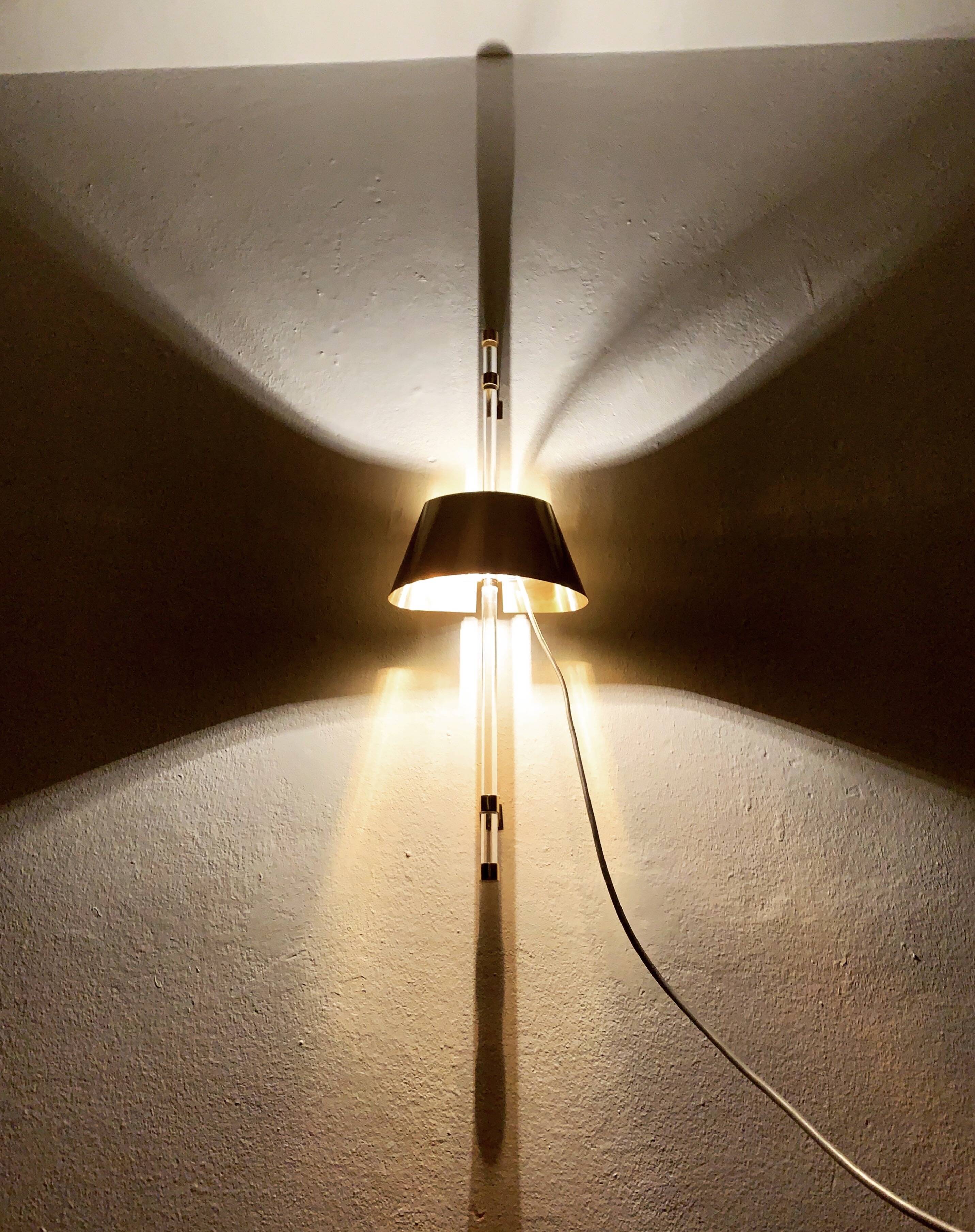 Applique murale en laiton et acrylique